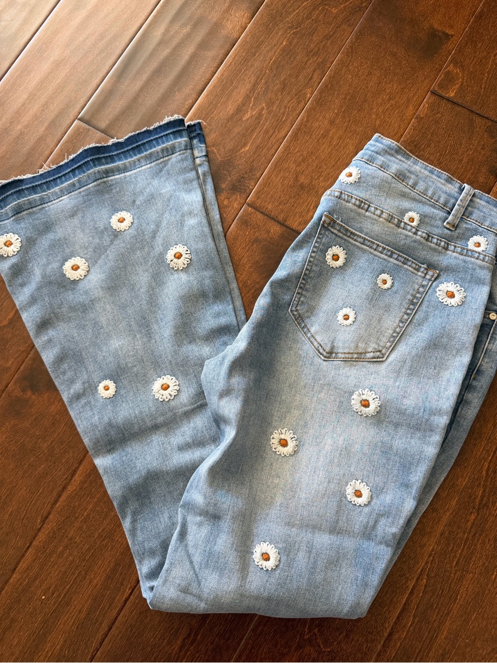 Light Blue 70’s Inspired Daisy Embroidered Wide-Leg Bellbottom Jeans